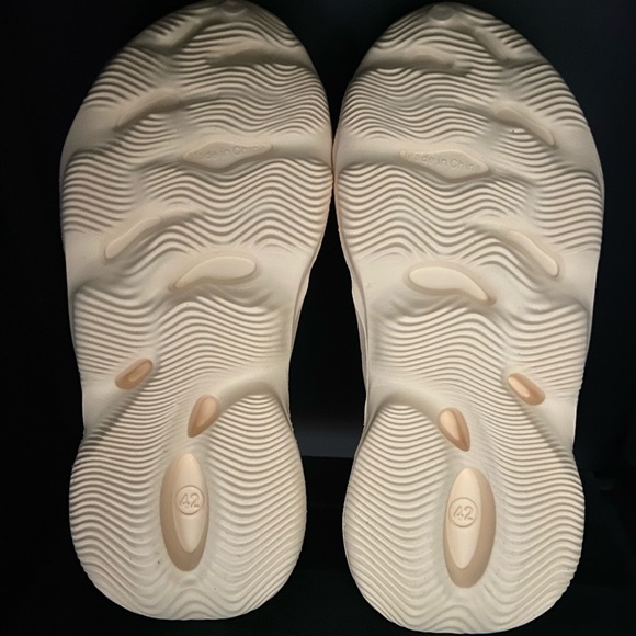 Foam runners (no brand) apricot colour - Picture 6 of 6